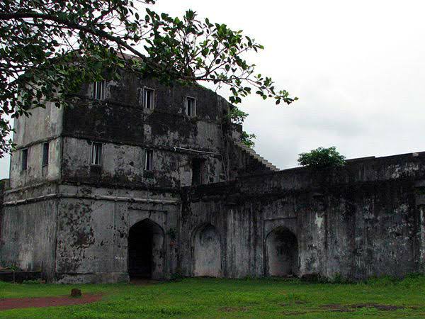 Jaigad Fort